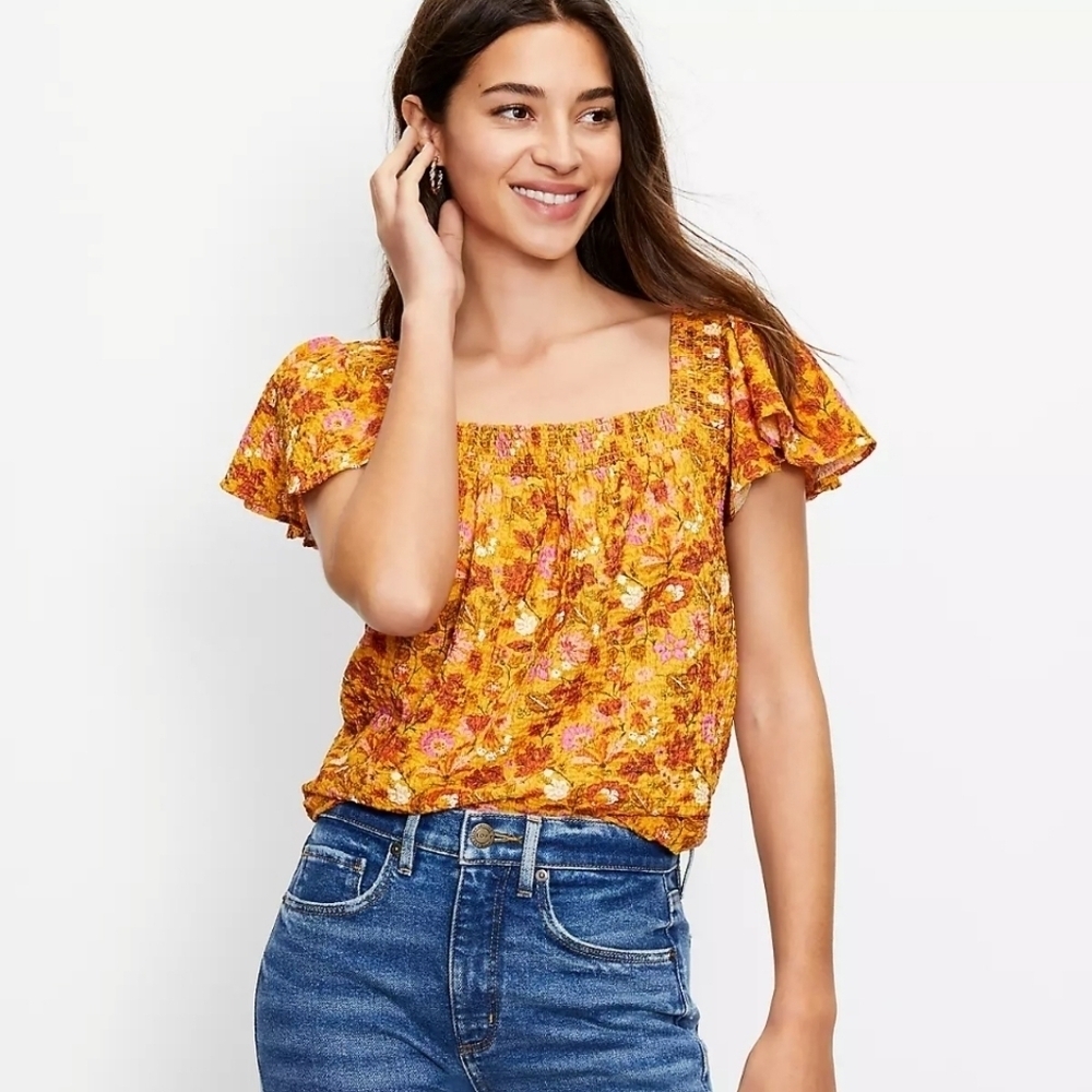 Loft Flutter Sleeve Floral Print Casual Top- size S